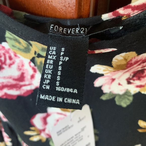 Forever 21 floral tank - Picture 4 of 7